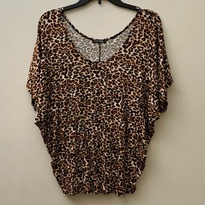 NWOT - Papermoon Batwing Short Sleeve Tunic - Leopard Print - Size Large